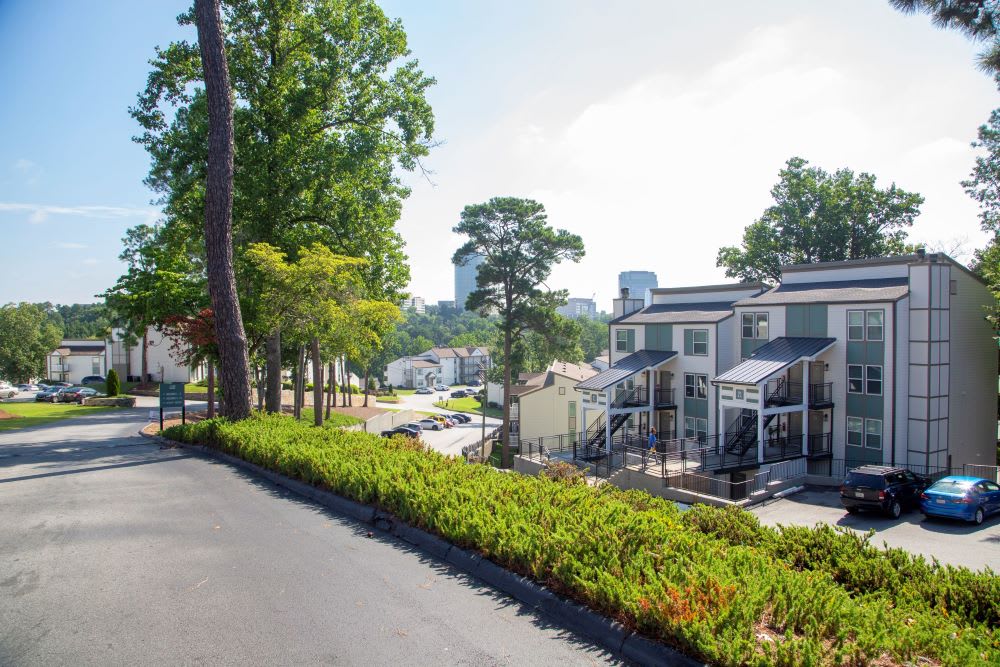 Apartments near Cumberland Mall The Halsten at Vinings Mountain